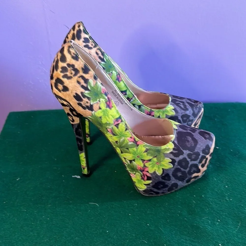 Wild Rose Women’s Platform Shoes Animal Print & Floral Size 8.5 Trendy Heels